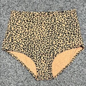 ARQ Leopard High Rise Underwear Size Large Great Condition